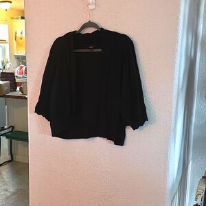 Torrid Scalloped Edge 3/4 Sleeve Bolero Cardigan – Black | Size 4